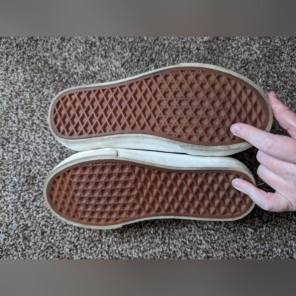 Vans - Picture 4 of 5